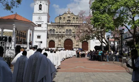 Más de 320 mil personas presenciaron la Semana Santa en el Casco Antiguo