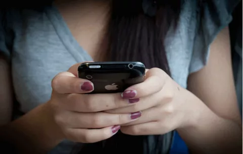 Unesco promueve el teléfono móvil como herramienta contra el analfabetismo
