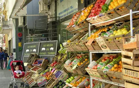 Clausuran supermercados argentinos por incumplir pacto de precios de Gobierno