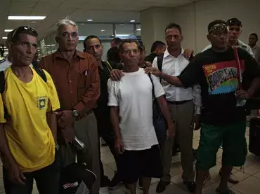 Cubanos refugiados en Panamá harán huelga de hambre este lunes