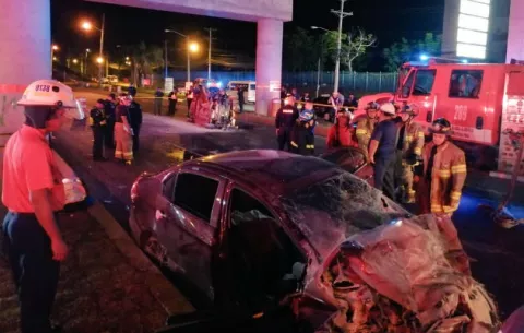 Cinco muertos en aparatoso accidente en la vía Domingo Díaz