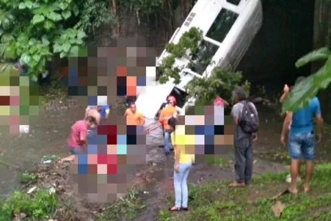 ¡Tragedia! Cinco muertos deja accidente de tránsito en Las Lajas de Las Cumbres