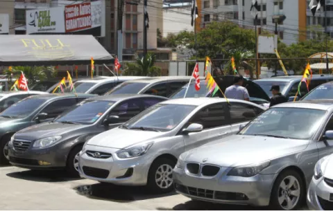 Acodeco pide a los consumidores tener cuidado en la compra de vehículos usados