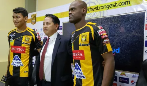 Adolfo Machado y Pablo Escobar, presentados en The Strongest