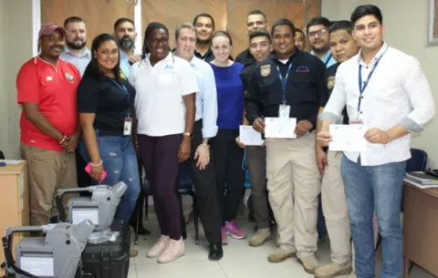 Funcionarios de la Autoridad Nacional de Aduanas se repartirán $5 millones en bonos navideños