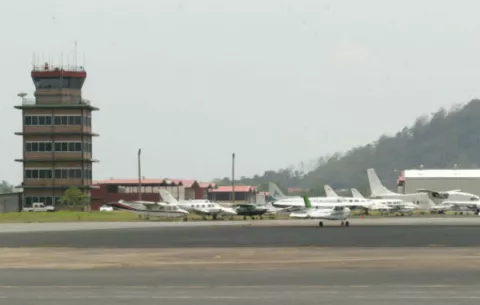  Reactivan vuelos de aeronave de la flota Fokker 50 de Air Panamá