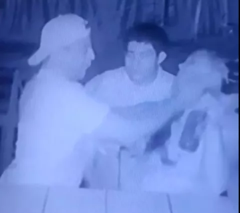 Investigan la agresión a una mujer captado por cámaras de seguridad 