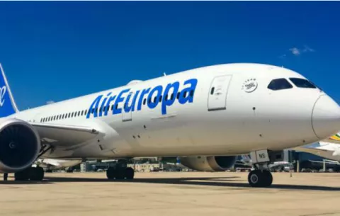 Air Europa abrirá en junio rutas a Panamá, Iguazú y Medellín 