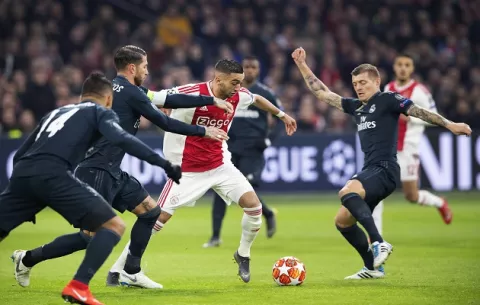 Real Madrid vence por la mínima al Ajax en juego de ida de octavos de la Champions