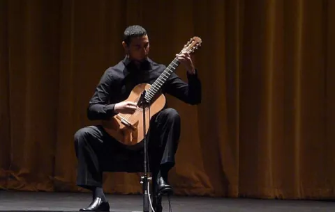 Veladas inolvidables en el Teatro Nacional al son de las guitarras