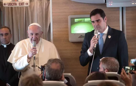 El Vaticano recibe a la delegación de Guaidó y solicita una solución pacífica