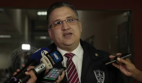 Alfredo Vallarino denunciará a procuradora Kenia Porcell por intentar favorecer a tres clientes 
