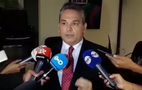 El defensor del Pueblo, Alfredo Castillero Hoyos, niega acusaciones de acoso sexual y laboral