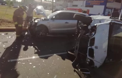 Accidente de tránsito deja tres personas heridas en Los Algarrobos