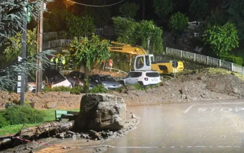 Alud causa estragos en un pueblo de montaña en el norte de Italia