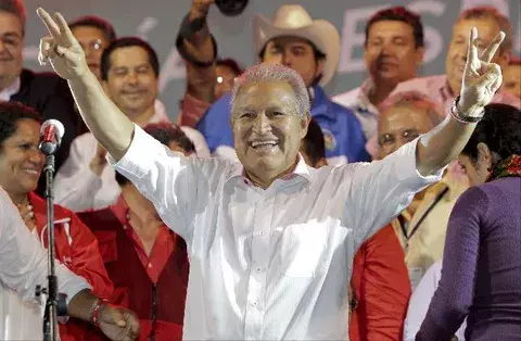 El Salvador: oficialista Sánchez Cerén se declara ganador