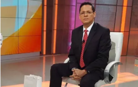 Periodista Álvaro Alvarado pide al electorado no dejarse manipular por las encuestas