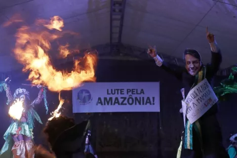 Una Amazonía herida por los incendios celebra su día empañado por la retórica de Jair Bolsonaro
