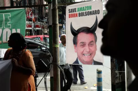 Bolsonaro condiciona ayuda del G7 para la Amazonía exigiendo que Macron se disculpe