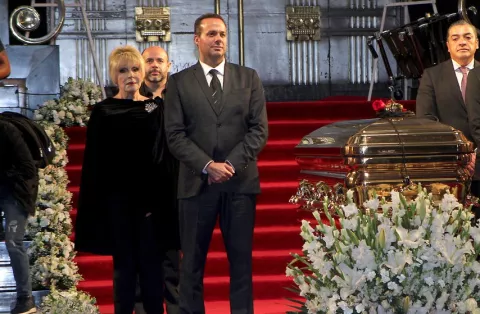 Exesposa de José José reacciona ante las críticas recibidas en el homenaje 