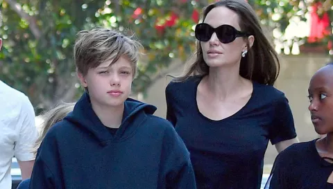 Hija de Angelina Jolie y Brad Pitt habría iniciado tratamiento de cambio de sexo
