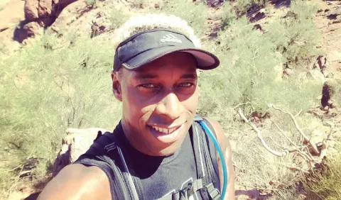 Ex NFL Anthony McClanahan, sospechoso en el asesinato de su esposa