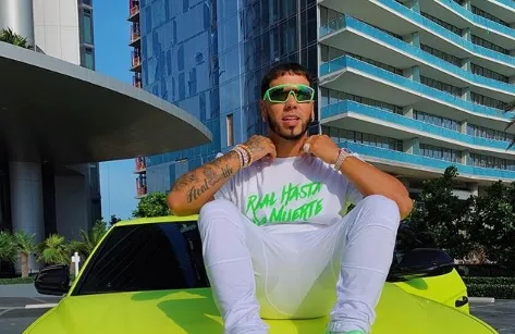 Critican a Anuel AA por su falta de humildad