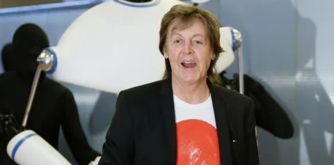 Por un virus, McCartney pospone concierto en Tokio