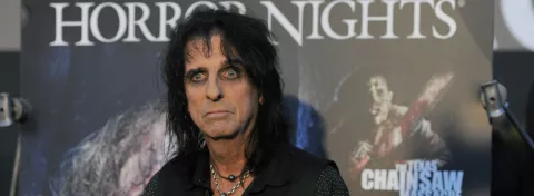 Alice Cooper elogia a Shakira y Lady Gaga