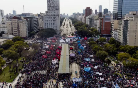 Foro empresarial reclama acuerdos ante la  crisis de Argentina   