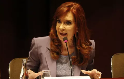 Cristina Fernández presenta su candidatura a la Vicepresidencia de Argentina