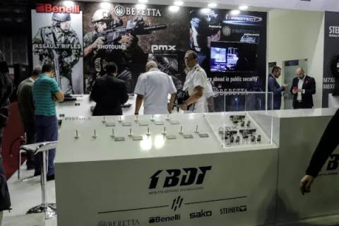 Pese a las fuertes medidas de seguridad roban arma valorada en unos $500 en Brasil