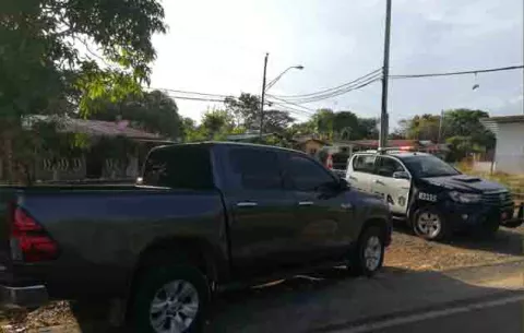 Aprehenden a un sujeto y le decomisan dos armas de fuego en Las Lomas