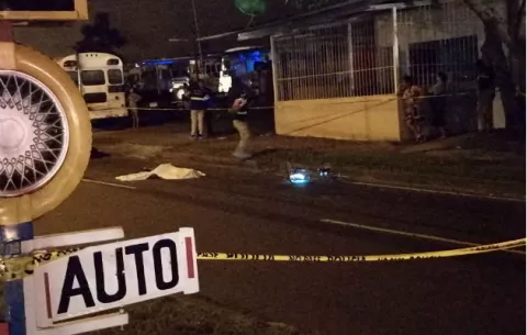 Fallece ciclista en El Tecal de  Arraiján, tras ser impactado por un taxi  