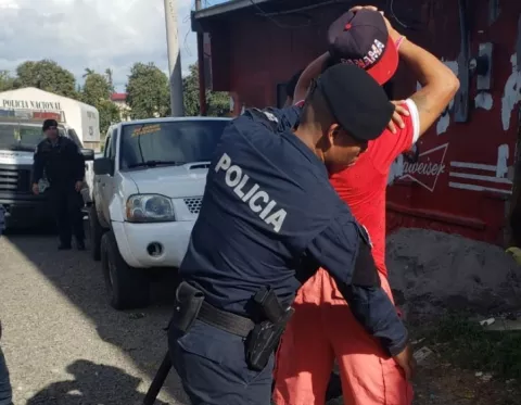 Capturan al sujeto que le robó a universitarias en su residencia
