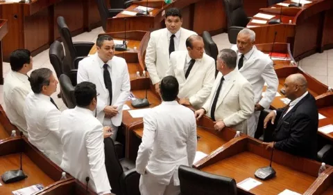 Legislativo debe recuperar institucionalidad perdida