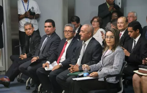 Comisión de Credenciales recomienda ratificación del gerente del BDA