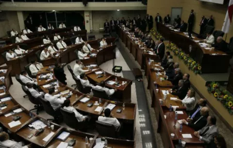 De forma sospechosa, Asamblea Nacional abre período de consultas para ratificación de  magistrados