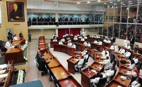 Diputados reelectos pretenden  mantener el control de la Asamblea Nacional