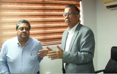 'No habrá importación de arroz' asegura Augusto Valderrama