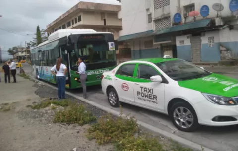 Proyectan introducir buses y taxis eléctricos en Colón, amigables con el ambiente 