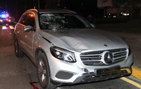 Embajador de España en Panamá arrolla a adulto mayor en la Avenida Balboa