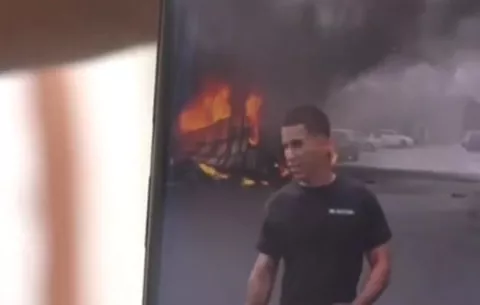 Dos muertos al estrellarse avioneta contra centro para autistas en Florida
