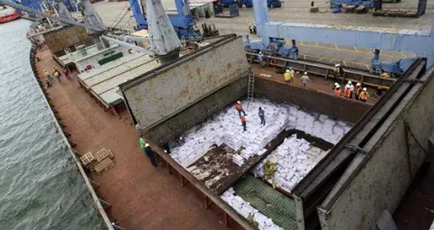 Subastarán las 10 mil toneladas de azúcar halladas en buque norcoreano