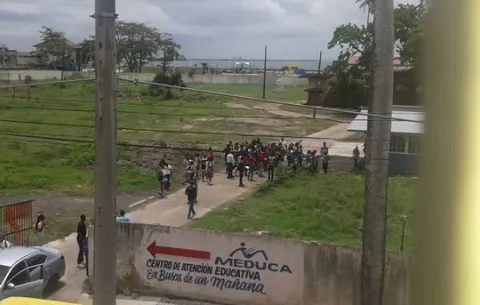 Detienen a una estudiante colonense tras incidente donde sacaron armas de fuego
