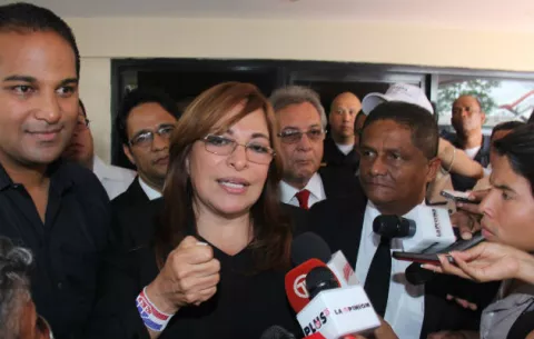 Balbina Herrera reconoció que no tiene cómo probar que Ricardo Martinelli dio órdenes para pinchar