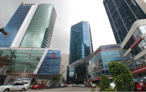 Costos de los servicios bancarios podrían aumentar por posible ingreso de Panamá a la lista gris