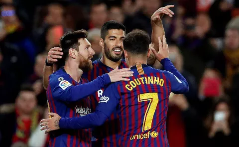 Barcelona consigue victoria sin brillo ante Eibar 
