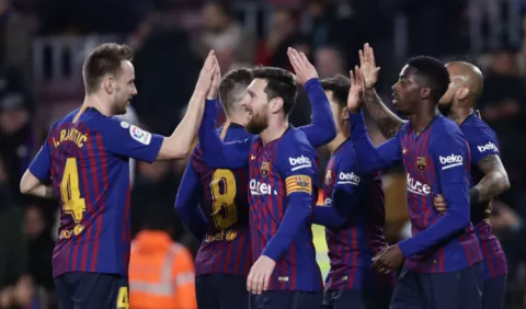 Con Messi y Dembélé el Barça remonta a la espera del veredicto administrativo