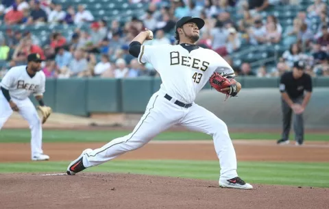 Jaime Barría cuenta con ayuda ofensiva y suma primer triunfo del año en Triple A